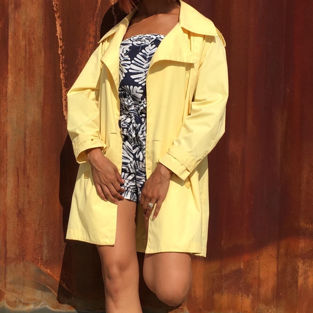 Butter yellow Trench Coat sz small